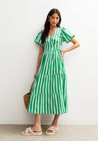 New Look STRIPE MIDI  - Robe de jour - green pattern