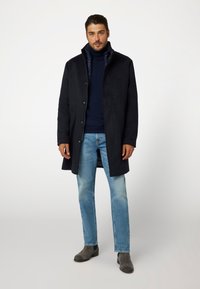 Guess Palton scurt - blau