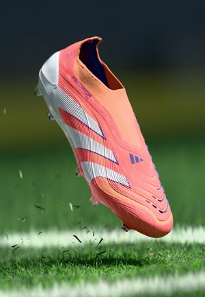 PREDATOR ELITE LL FG - Scarpe da calcio per terreni duri - signal coral/footwear white/beam orange