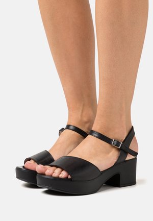 WONDERS, Sandales à plateforme - black