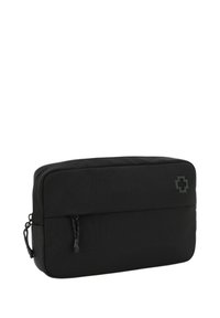 Schwarze Nylon-Laptoptasche mit glatter Textur, Reißverschluss und Fronttasche. Mit einem Logoakzent an der Seite. Rechteckige Form.