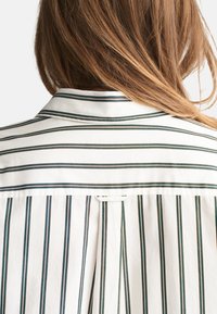 GANT CLASSIC STRIPED - Camicia - deep forest