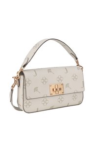 Sac à bandoulière en cuir crème avec motif floral et lettre J, fermoir rectangulaire doré et bandoulière réglable avec éléments dorés.