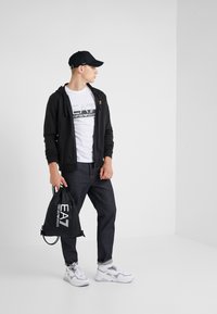 EA7 Emporio Armani Mikina so zipsom - black