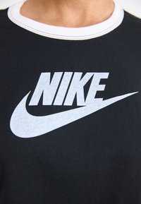 Thumbnail Image 7