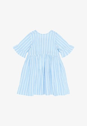 Vestido de algodón azul con rayas verticales blancas, mangas cortas con volantes y cintura fruncida, que presenta un escote redondo y una falda acampanada.