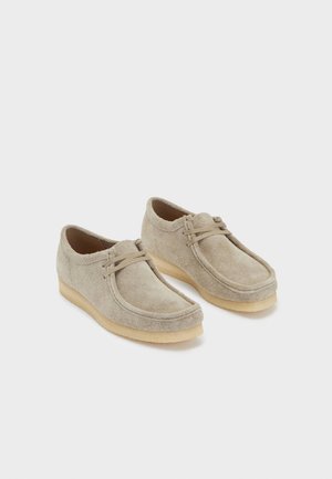 WALLABEE - Sportiga snörskor - pale grey