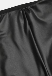 Cellbes of Sweden COATED - Legging - black