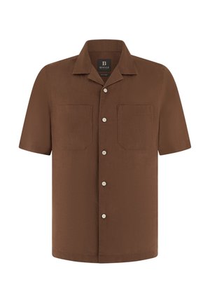Chemise marron à manches courtes avec boutons, col camp et deux poches poitrine, design simple, vue de face sur fond blanc.