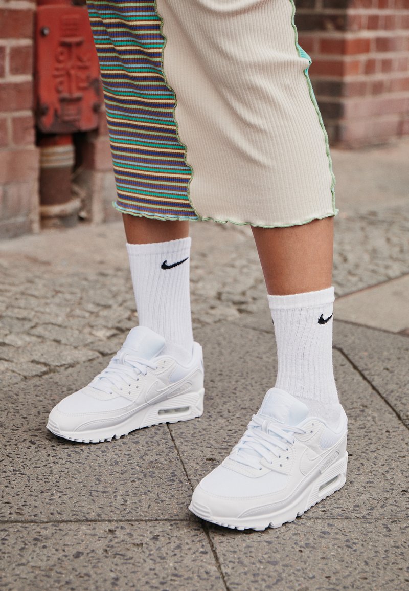 AIR MAX 90 white