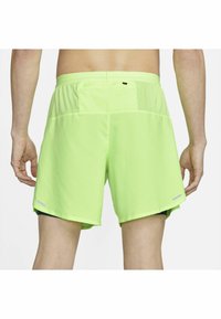 Nike Performance STRIDE SHORT - Calções desportivos - ghost green midnight navy midnight navy