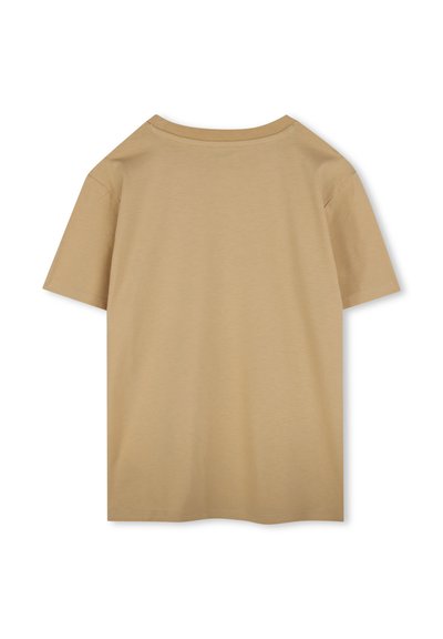 Beige t-shirt met korte mouwen, ronde hals en een gladde textuur, met een rechte snit en zonder zichtbare patronen of accessoires.