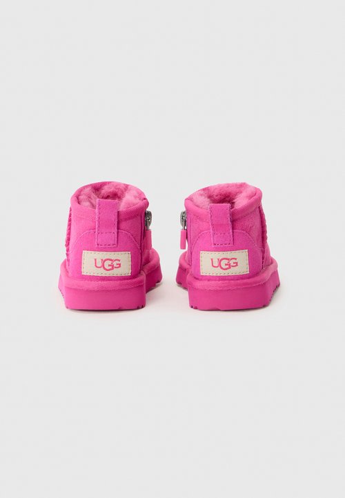 UGG CLASSIC ULTRA MINI - Classic ankle boots - pink — foto 3