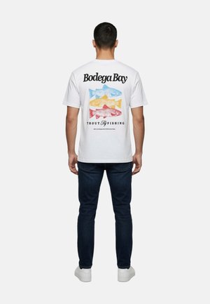 Only & Sons, ONSFISHY LIFE RLX TEE - Camiseta estampada - white