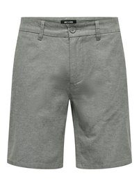 Shorts gris en tissu texturé, avec une taille élastique, fermeture à bouton et poches avant. Design simple avec des détails cousus.