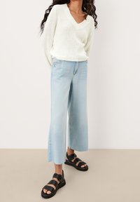 QS Sweter