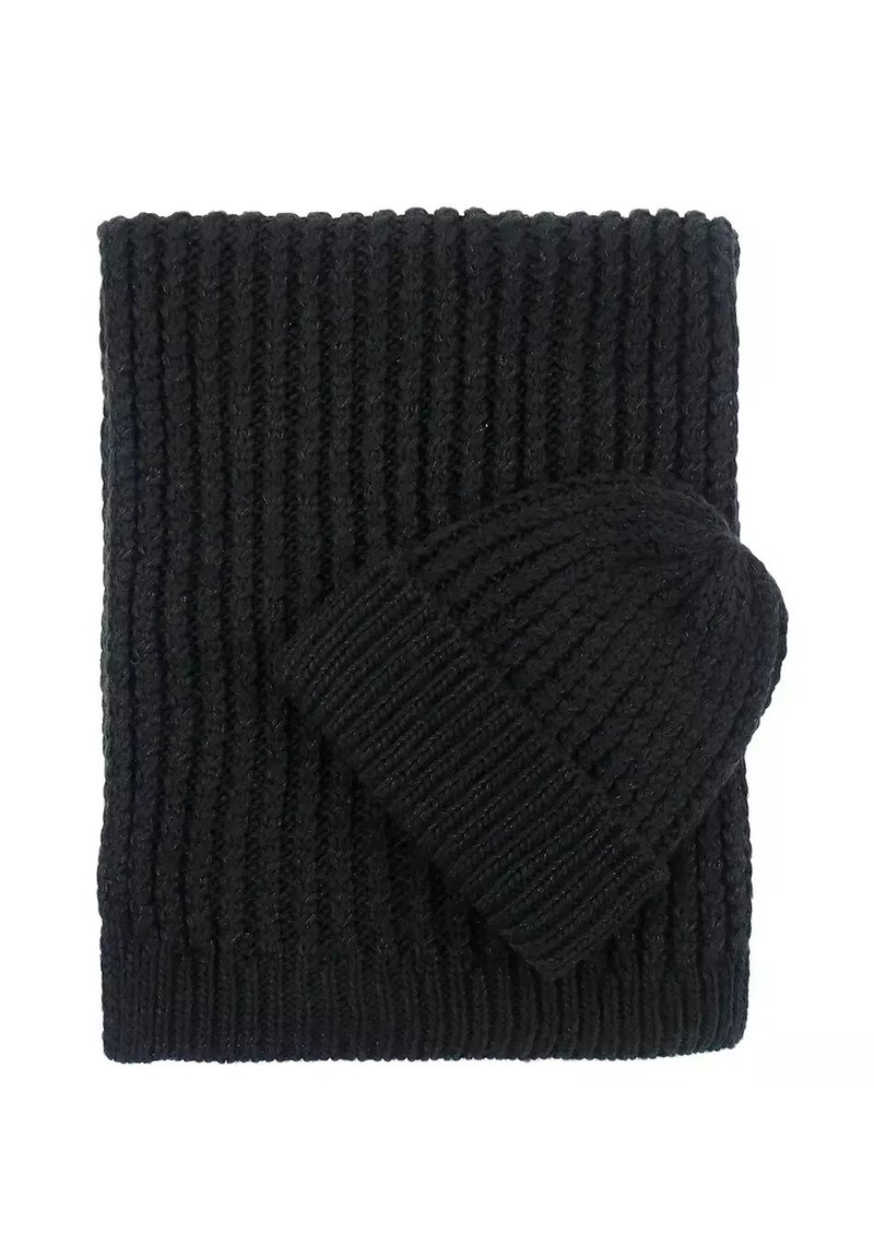 Zwarte gebreide beanie en sjaal set. Sjaal is rechthoekig met verticale ribbels; beanie is kleiner met een vergelijkbare textuur en ontwerp.