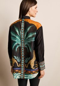 Next LONG SLEEVE - Košilová halenka  - black animal placement print