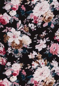 ONLY Tall ONLVIC - T-shirt estampada - black big larry flower