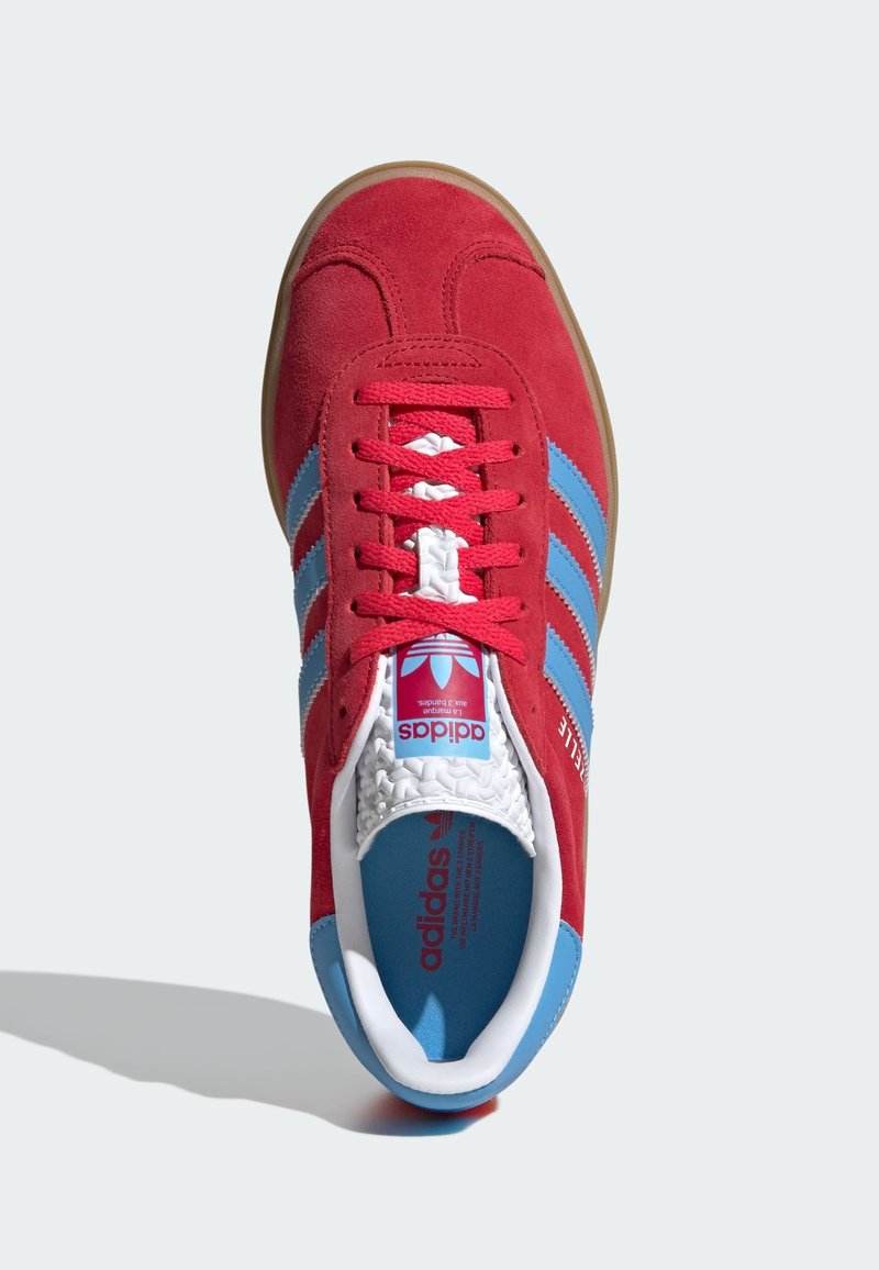 adidas Originals GAZELLE BOLD - Trainers - active pink semi blue burst  cloud white/dark red - Zalando