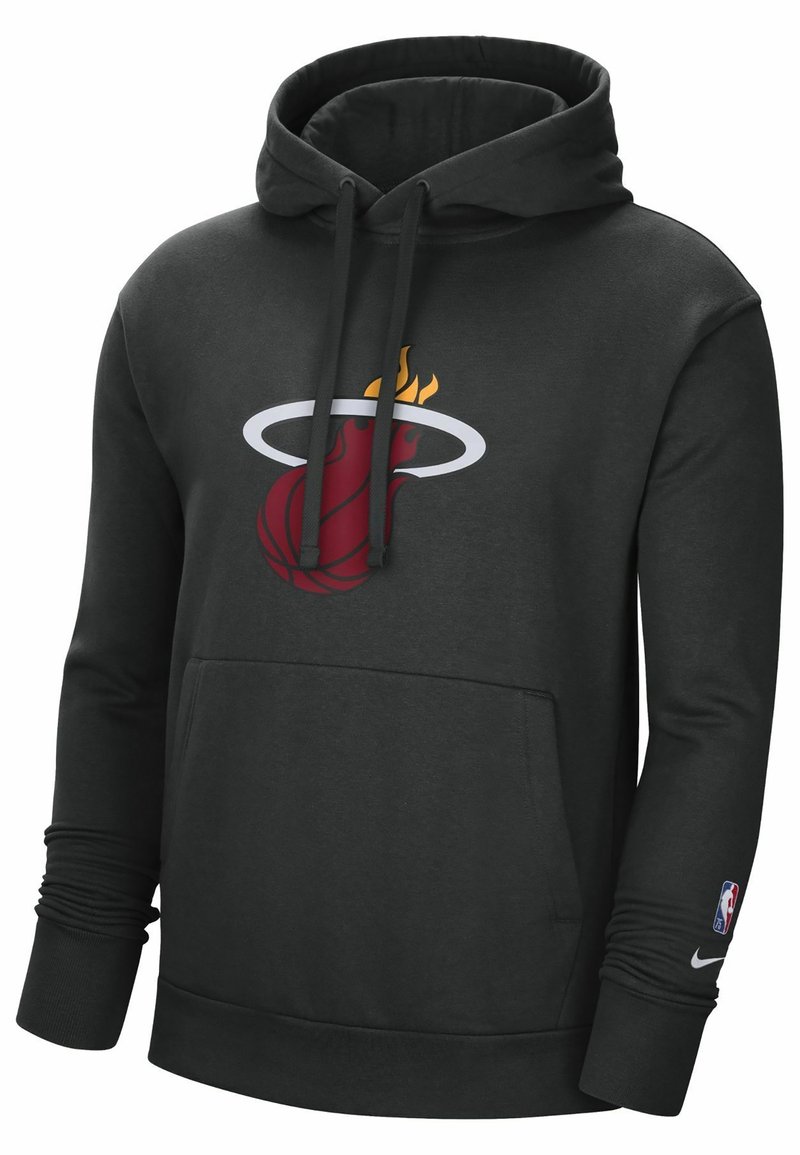 Sweat à capuche noir avec le logo de l'équipe de basketball Miami Heat sur la poitrine et les logos NBA et Nike sur la manche.