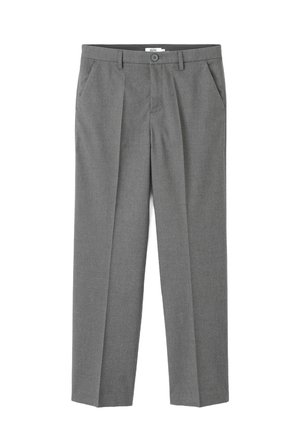 Pantalons ajustés gris en tissu texturé, dotés de poches avant, d'une fermeture à bouton et d'un pli au centre de chaque jambe.