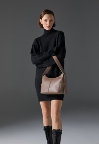 Zign Studio Handtasche - brown