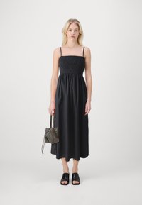 GAP SMOCKED DRESS - Dnevna haljina - black