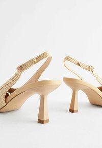 Next Pumps - natural