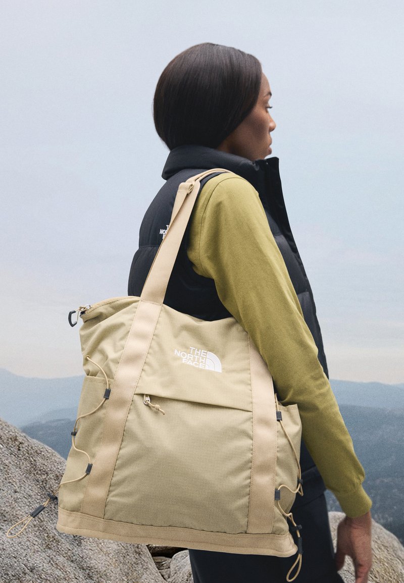 The North Face BOREALIS TOTE UNISEX - Bevásárlótáska - khaki stone