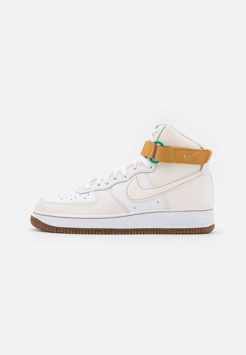 Nike Sportswear AIR FORCE 1 '07 LV8 EMB - Höga sneakers - phantom/white/elemental gold/malachite