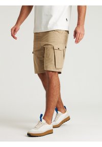 CHASIN' RIOT.S GAMMA - Šortai - beige