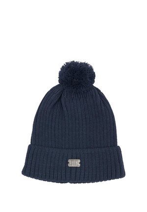 Bonnet bleu marine en maille côtelée, avec un revers, un pompon duveteux et un petit badge métallique à logo.