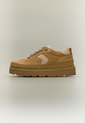 Clarks Originals, MEARE EVE - Baskets basses - tan