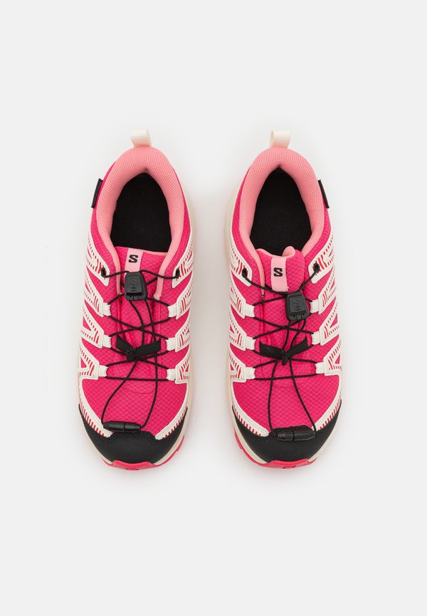 XA PRO V8 UNISEX – Hikingschuh