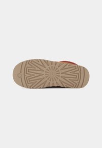 UGG TAZZ - Hausschuh - chestnut