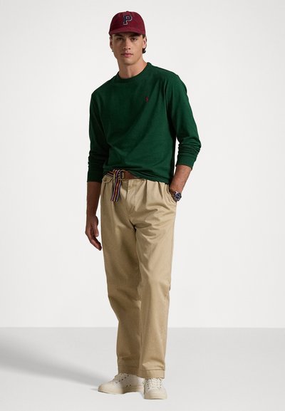Polo Ralph Lauren CLASSIC FIT HEAVYWEIGHT JERSEY T-SHIRT - Tops ar garām piedurknēm - vintage pine