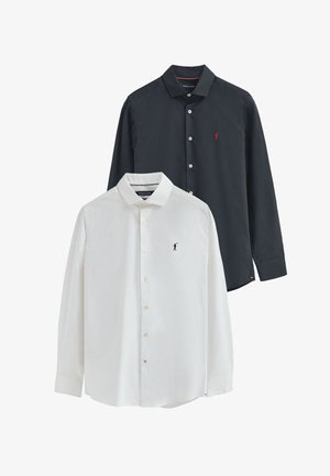 Langärmelige Hemden aus Baumwolle in Marineblau und Weiß, mit Button-Down-Kragen und Logo-Stickerei auf der Brust. Jedes Hemd hat Knöpfe an der Vorderseite.