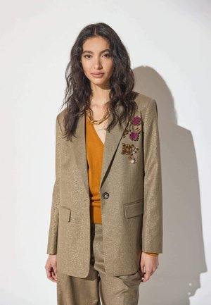 LOLA CASADEMUNT, WOMEN - Abrigo corto - golden beige