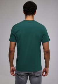 Street One MEN T-shirt imprimé - grün