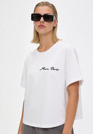 Mira Paris ESSENTIAL OVERSIZED ROLL UP TEE 26 - T-Shirt print - white