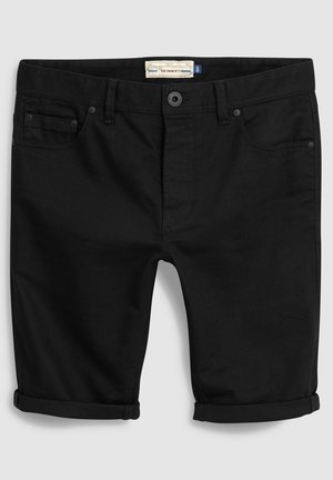 Schwarze Jeansshorts mit umgeschlagenen Säumen, ausgestattet mit fünf Taschen, einem Knopfverschluss und einem Etikett mit der Aufschrift "Skinny" am Bund.