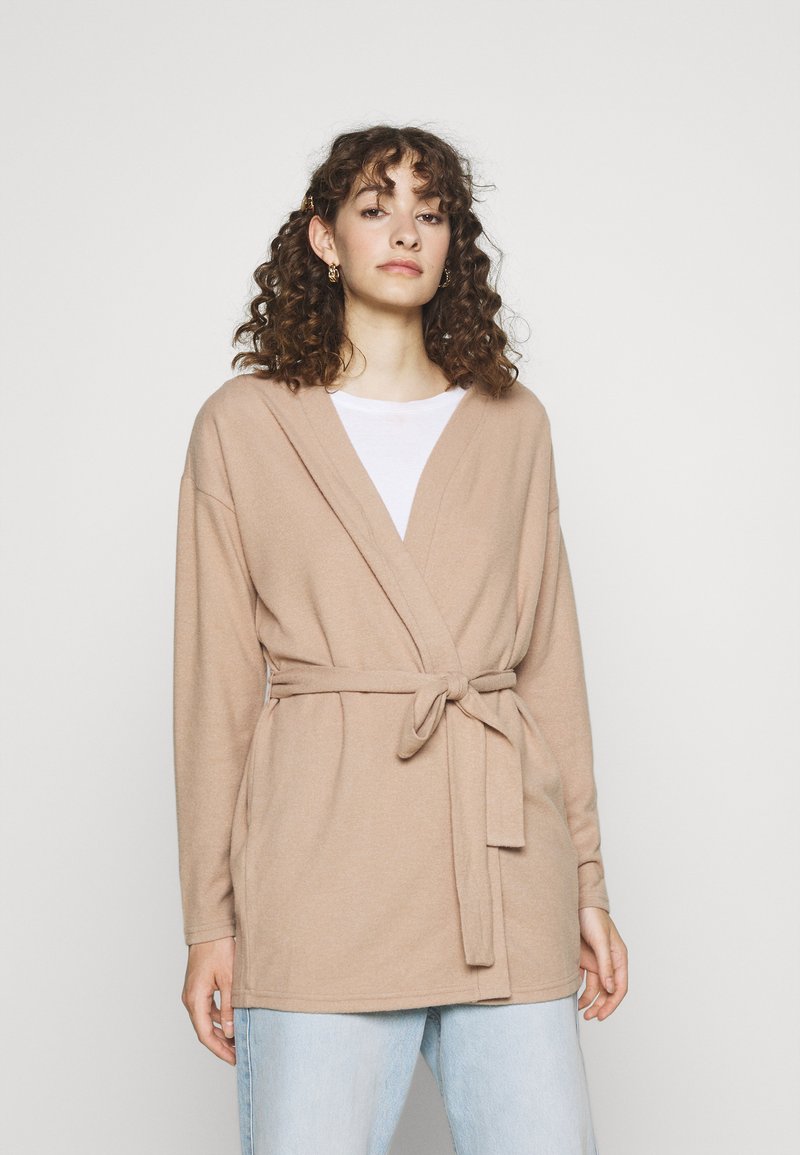 Damen Strickjacken | Pieces PCPAM CARDIGAN Strickjacke warm taupe/beige - TY17781 Damen Strickjacken | Pieces PCPAM CARDIGAN Strickjacke warm taupe/beige - TY17781