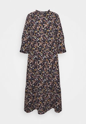 Długa czarna sukienka z wysokim dekoltem i długimi rękawami, ozdobiona drobnym, wielokolorowym kwiatowym wzorem.