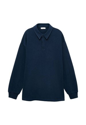 Polo à manches longues bleu marine en coton avec un col boutonné, présentant une coupe décontractée et des détails de couture subtils.