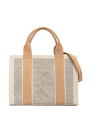 Bolso rectangular beige y tostado con panel frontal perforado, dos asas superiores, correa para el hombro y la marca "PIKOLINOS" en relieve sobre tiras de cuero tostado.