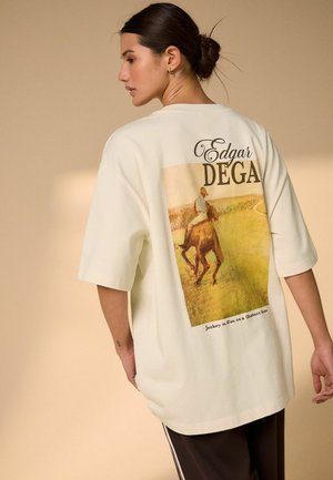 Next, REGULAR FIT - OVERSIZED LICENCE GRAPHIC T-SHIRT . - T-Shirt print - ecru
