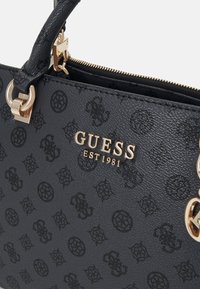 Guess EVELUNE GIRLFRIEND SATCHEL - Borsa a mano - charcoal
