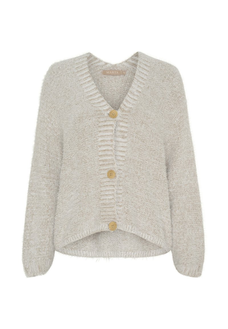 Beige stickad cardigan med V-ringning, ribbade kanter och fyra runda träknappar fram. Mjuk, texturerad tyg; kort design.
