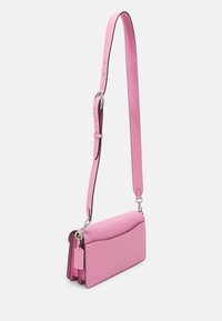 COACH TABBY SHOULDER BAG 26 - Kézitáska - vivid pink